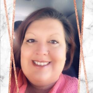 Meet your Posher, Carrie